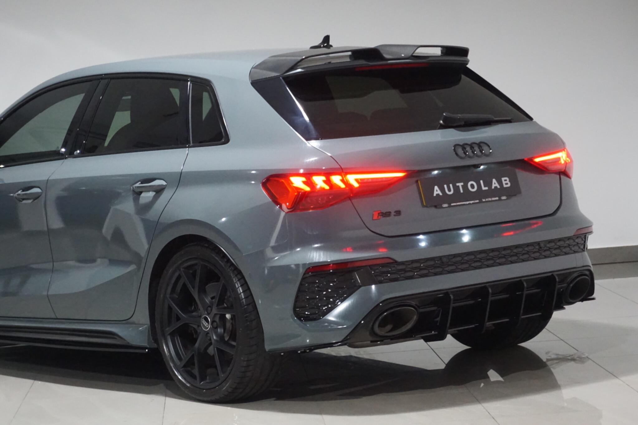 Audi RS3 2.5 TFSI Carbon Black Sportback S Tronic quattro Euro 6 (s/s) 5dr